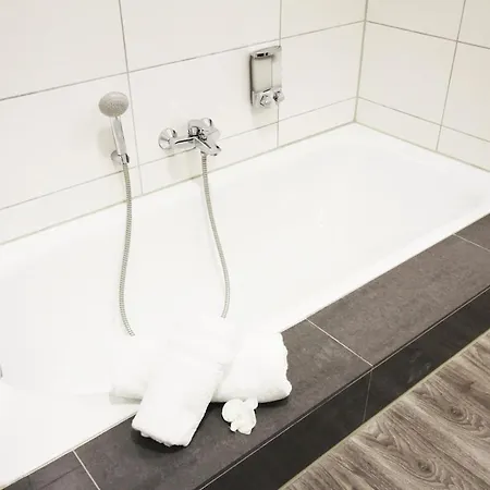 Sh L 3 Betten L Sauna L 450m Bis Universitaet Appartement *
