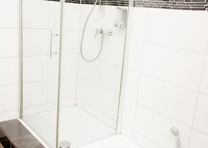 Apartment Sh L 3 Betten L Sauna L 450m Bis Universität *